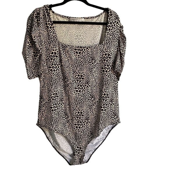 Socialite Curve Square Neck Animal Print Bodysuit 1X NEW - Picture 1 of 8